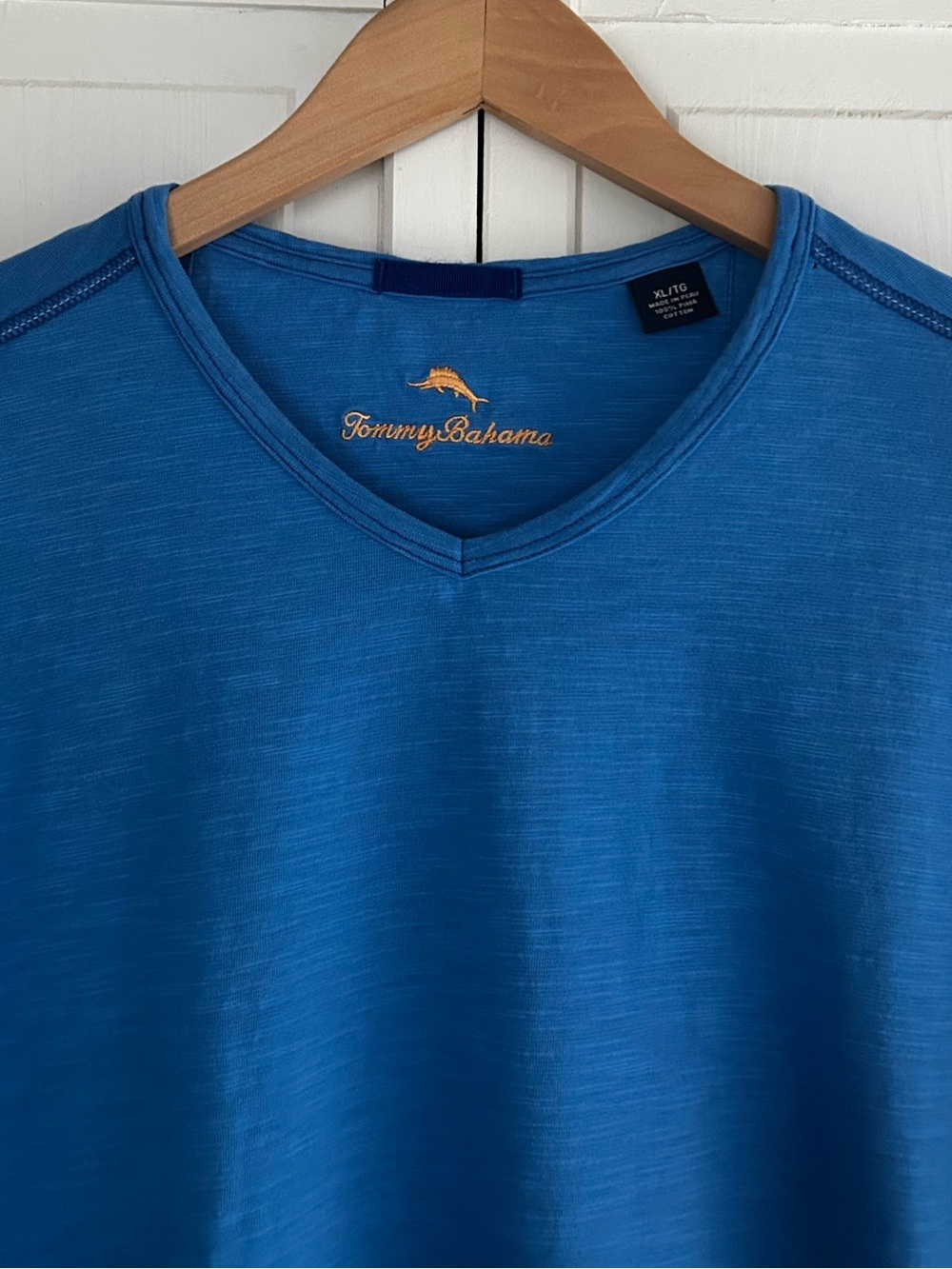 Tommy Bahama Men’s XL Short Sleeve 100% Pima Cotton V-Neck Tee